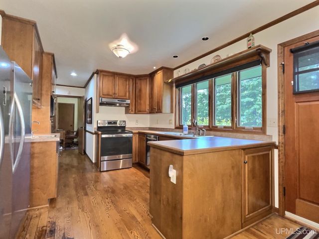 515 Kalla Walla Trail, Crystal Falls, MI 49920