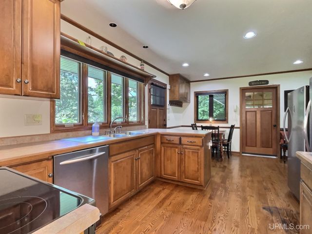 515 Kalla Walla Trail, Crystal Falls, MI 49920