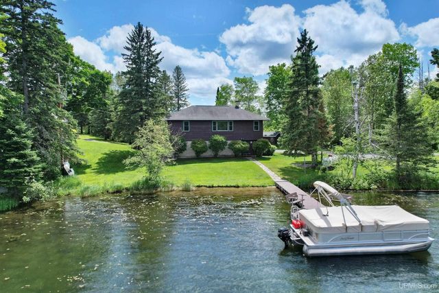 515 Kalla Walla Trail, Crystal Falls, MI 49920