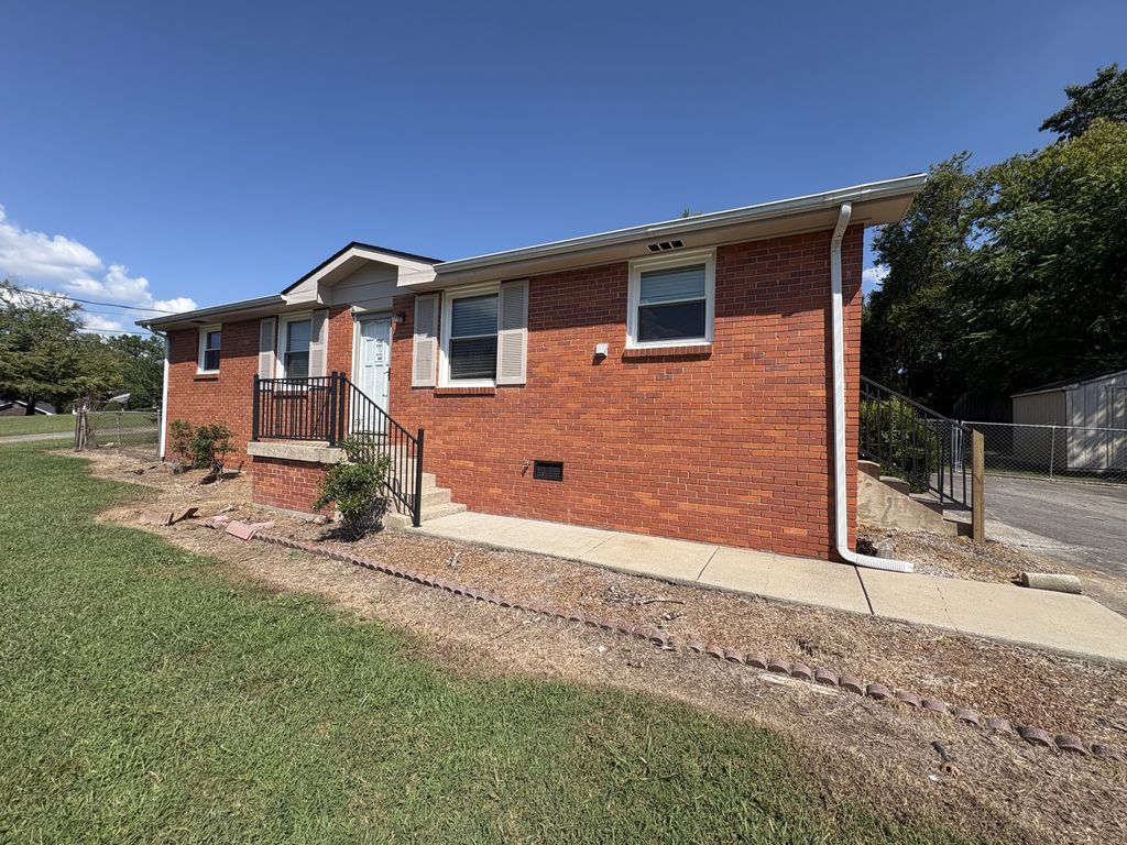 1872 Saundersville Ferry Rd, Mount Juliet, TN 37122