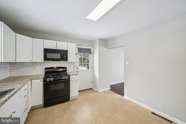 1300 CEDAR AVE, Glassboro, NJ 08028