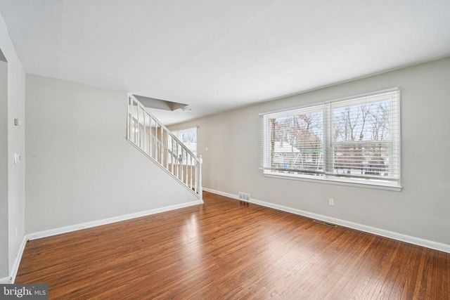 1300 CEDAR AVE, Glassboro, NJ 08028