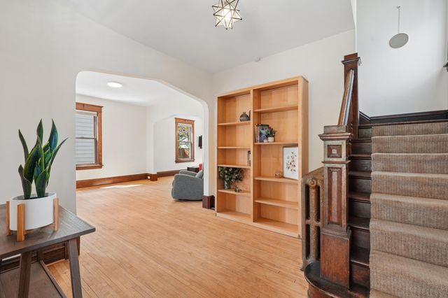 3828 S 11th Avenue S, Minneapolis, MN 55407