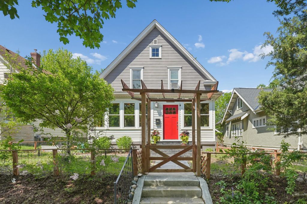3828 S 11th Avenue S, Minneapolis, MN 55407
