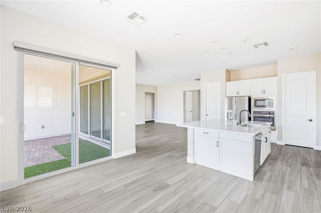 10086 Goff Grove Court, Las Vegas, NV 89183