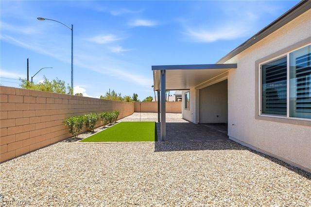 10086 Goff Grove Court, Las Vegas, NV 89183