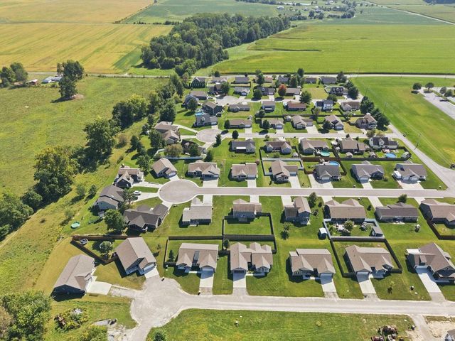 1560 Fox Run Court, Spencer, IN 47460