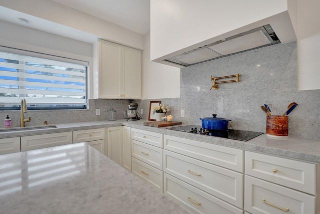 1107 SE 13th Court, Deerfield Beach, FL 33441