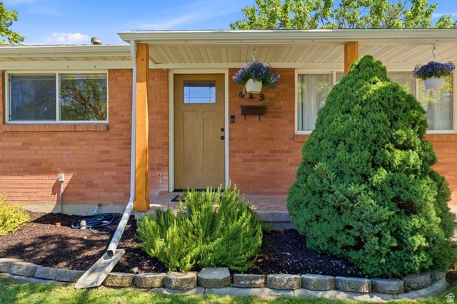 413 E 9120 S, Sandy, UT 84070