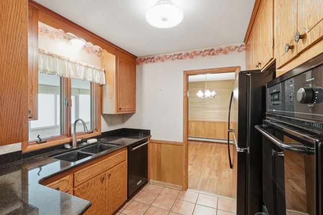 18415 14th Avenue N, Plymouth, MN 55447