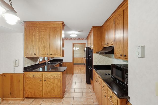 18415 14th Avenue N, Plymouth, MN 55447