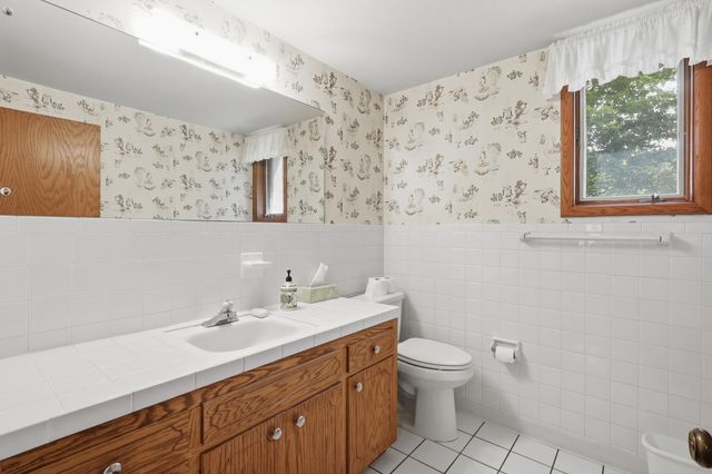 18415 14th Avenue N, Plymouth, MN 55447