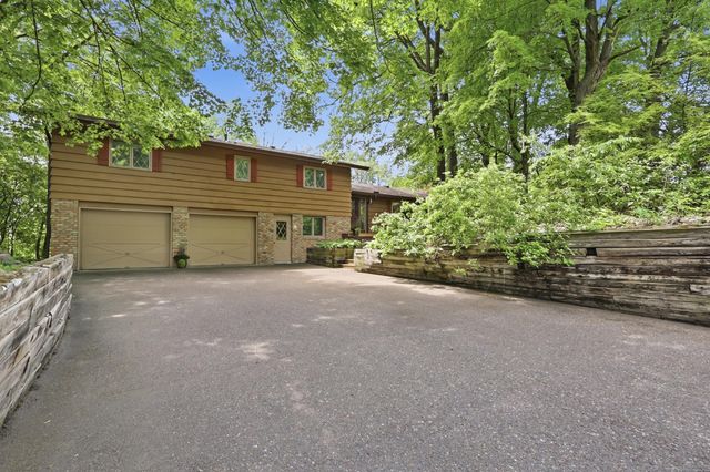 18415 14th Avenue N, Plymouth, MN 55447
