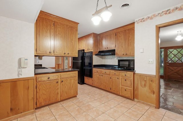 18415 14th Avenue N, Plymouth, MN 55447