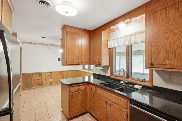 18415 14th Avenue N, Plymouth, MN 55447