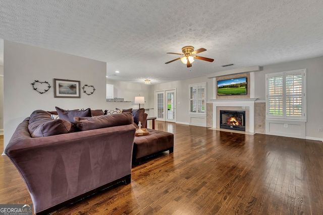 1070 River Plantation Drive, Woodstock, GA 30188
