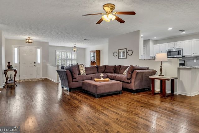 1070 River Plantation Drive, Woodstock, GA 30188