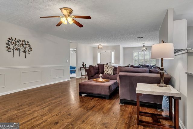 1070 River Plantation Drive, Woodstock, GA 30188