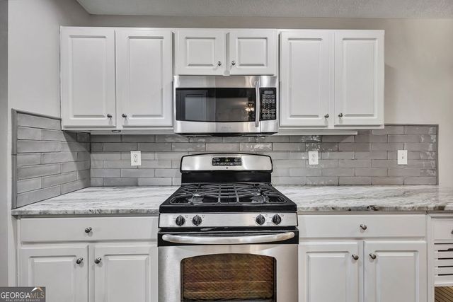1070 River Plantation Drive, Woodstock, GA 30188
