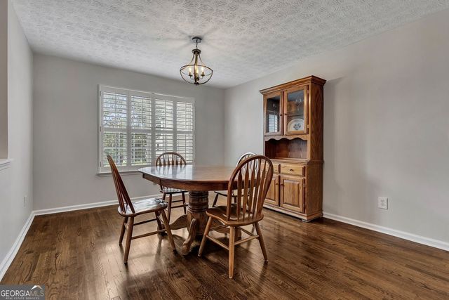 1070 River Plantation Drive, Woodstock, GA 30188