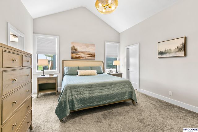 5413 N 206 Street, Elkhorn, NE 68022