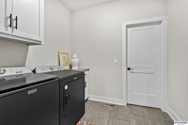 5413 N 206 Street, Elkhorn, NE 68022