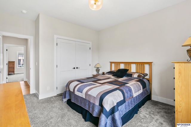 5413 N 206 Street, Elkhorn, NE 68022