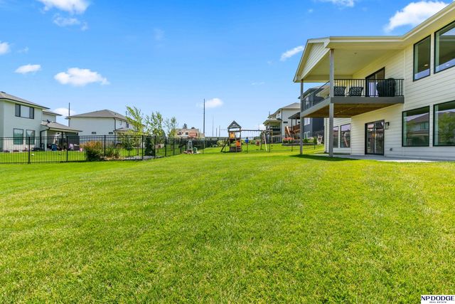 5413 N 206 Street, Elkhorn, NE 68022