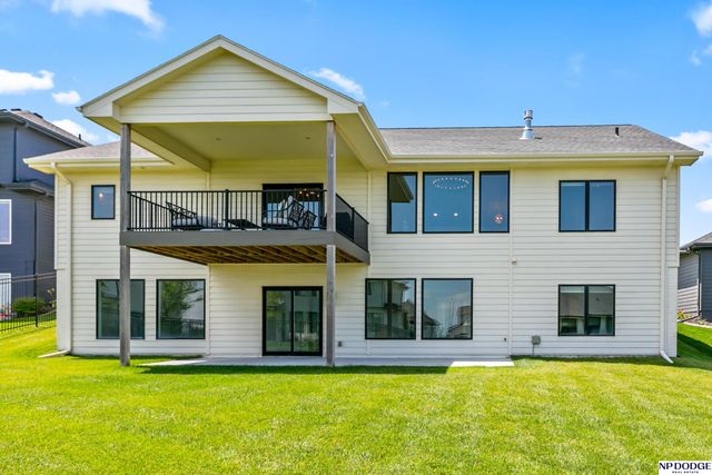 5413 N 206 Street, Elkhorn, NE 68022
