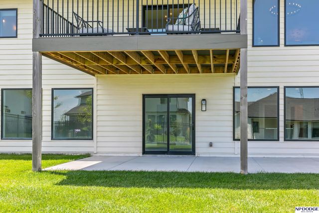 5413 N 206 Street, Elkhorn, NE 68022