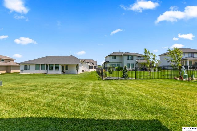 5413 N 206 Street, Elkhorn, NE 68022