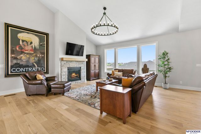 5413 N 206 Street, Elkhorn, NE 68022