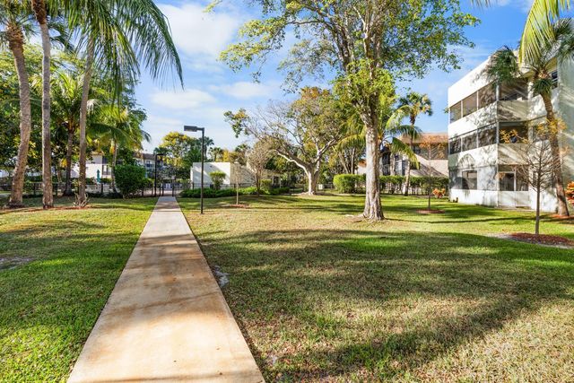 6075 N Sabal Palm Blvd 114, Tamarac, FL 33319
