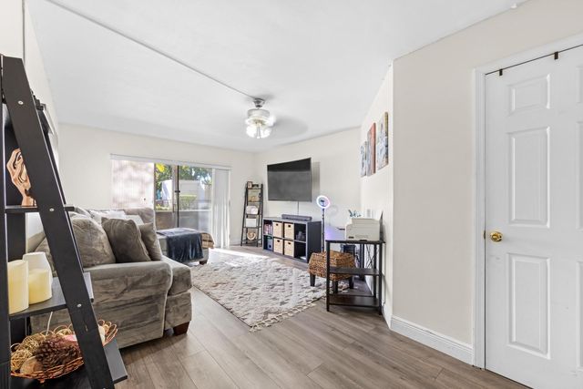 6075 N Sabal Palm Blvd 114, Tamarac, FL 33319