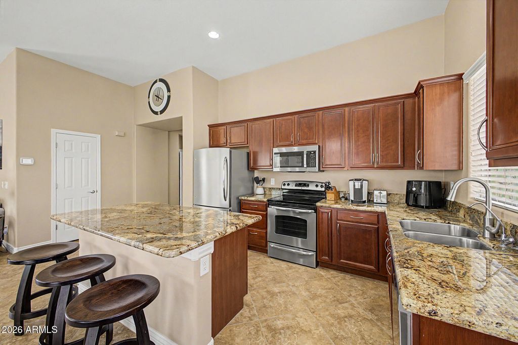 Image 9 of property listing at 2665 E SANTA MARIA Drive, Casa Grande, AZ 85194