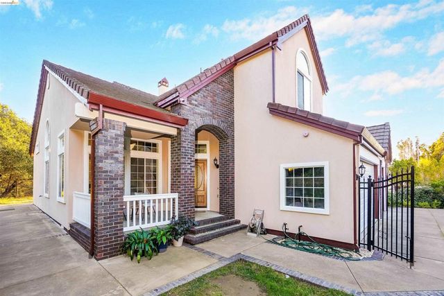 4080 Woodstock Rd., Hayward, CA 94542