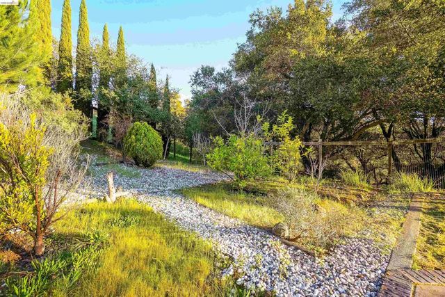 4080 Woodstock Rd., Hayward, CA 94542