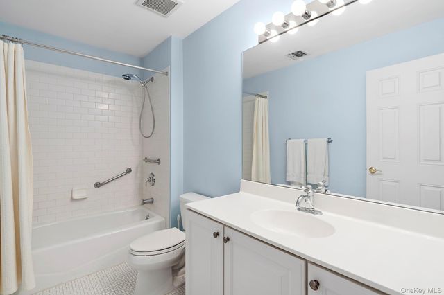 179 Melody Court, Eastport, NY 11941