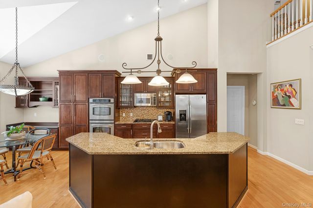 179 Melody Court, Eastport, NY 11941