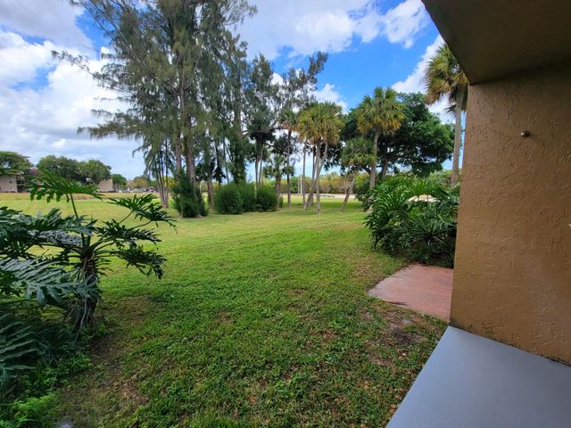 1101 N Benoist Farms Road 106, West Palm Beach, FL 33411