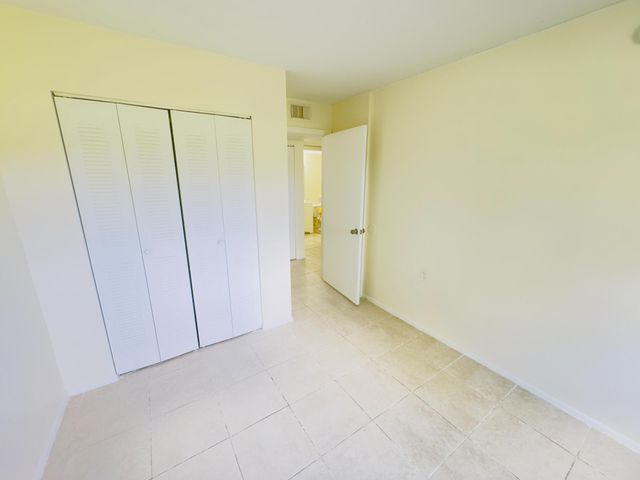 1101 N Benoist Farms Road 106, West Palm Beach, FL 33411