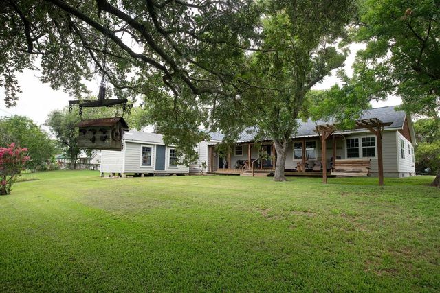 107 Duson Avenue, Palacios, TX 77465