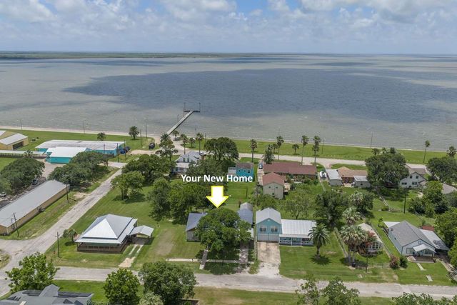 107 Duson Avenue, Palacios, TX 77465