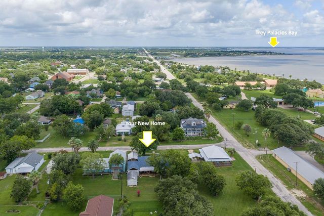 107 Duson Avenue, Palacios, TX 77465