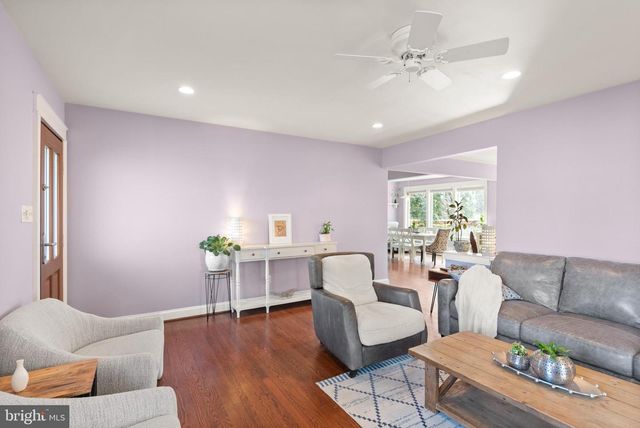 1804 S OAKLAND ST, Arlington, VA 22204