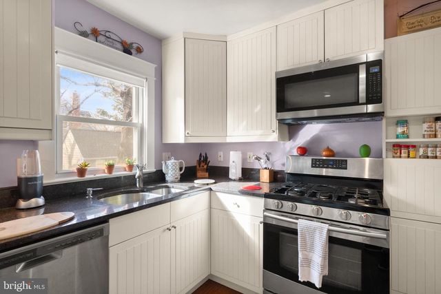 1804 S OAKLAND ST, Arlington, VA 22204