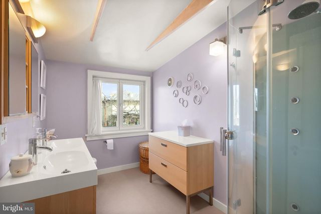 1804 S OAKLAND ST, Arlington, VA 22204