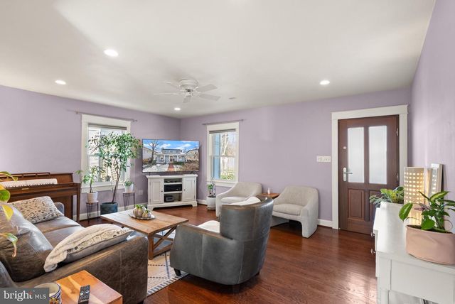 1804 S OAKLAND ST, Arlington, VA 22204