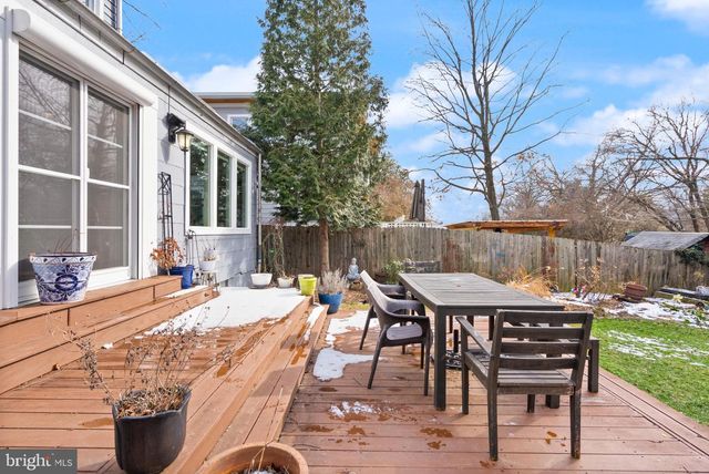 1804 S OAKLAND ST, Arlington, VA 22204