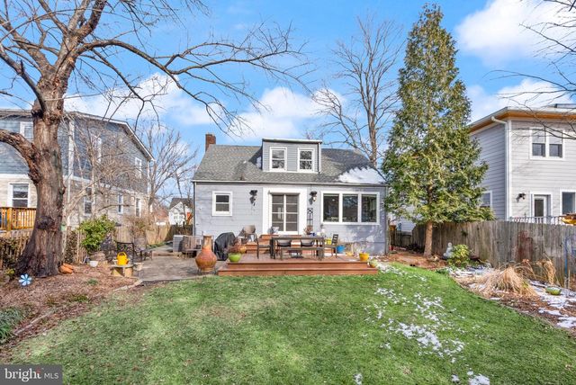 1804 S OAKLAND ST, Arlington, VA 22204